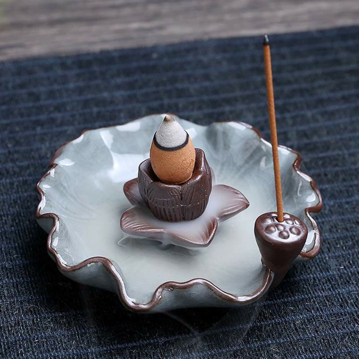 Bruciatore di incenso spirituale a riflusso quadrato in ceramica con fiore di prugna di loto