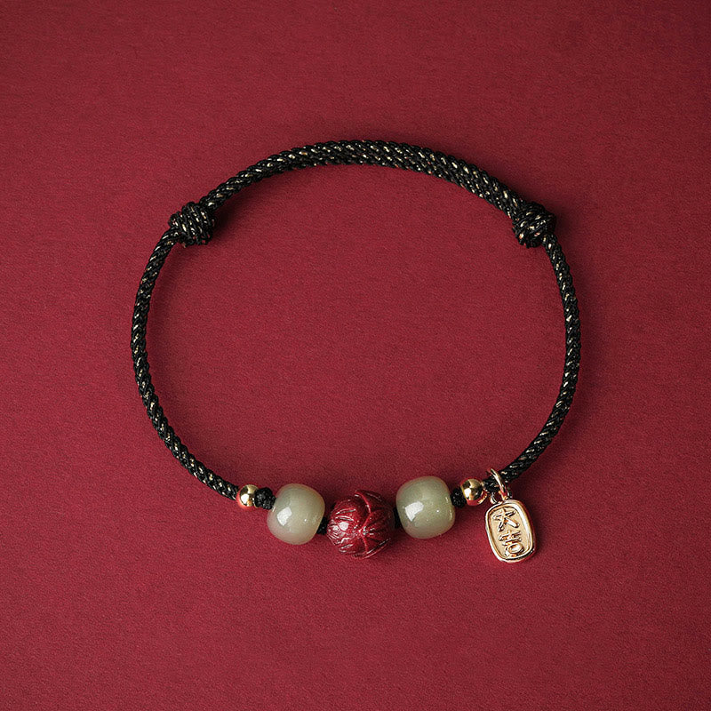 Braccialetto di corda artigianale Buddha Stones in giada Hetian placcato oro 14K, cinabro e loto portafortuna