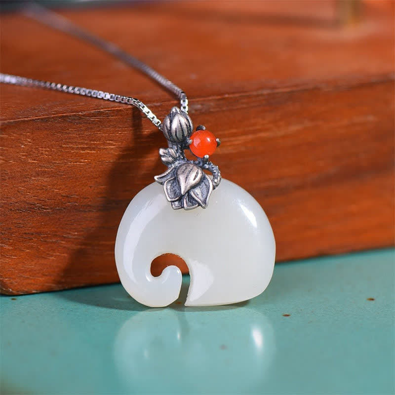 Collana con ciondolo di protezione del loto dell'elefante in giada bianca - Elefante e catena da 45+5 cm - image 1