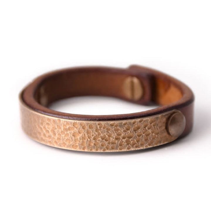 Braccialetto di ricchezza in pelle di ottone di rame con texture fatta a mano vintage Buddha Stones