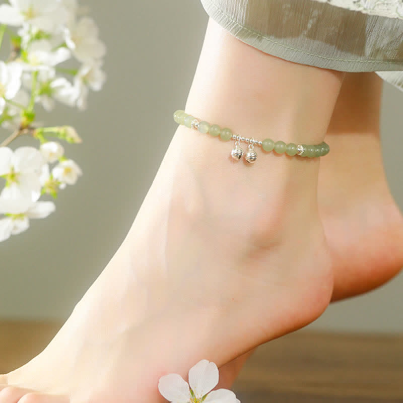 Cavigliera con ciondolo a forma di campana della prosperità in giada naturale di Hetian in argento sterling 925