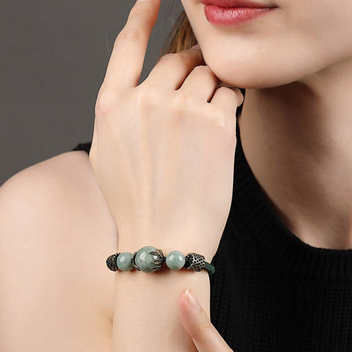 Braccialetto di perline di giada fortunata con corda verde fatto a mano Buddha Stones