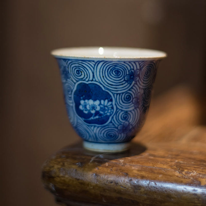 Buddha Stones Jingdezhen porcellana blu e bianca dipinta a mano fiore di loto prugna tazza da tè in ceramica tazze da tè Kung Fu