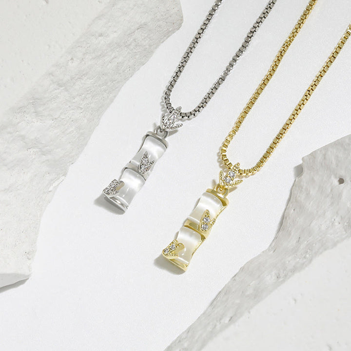 Collana con Buddha Stones, calcedonio e bambù, modello Harmony