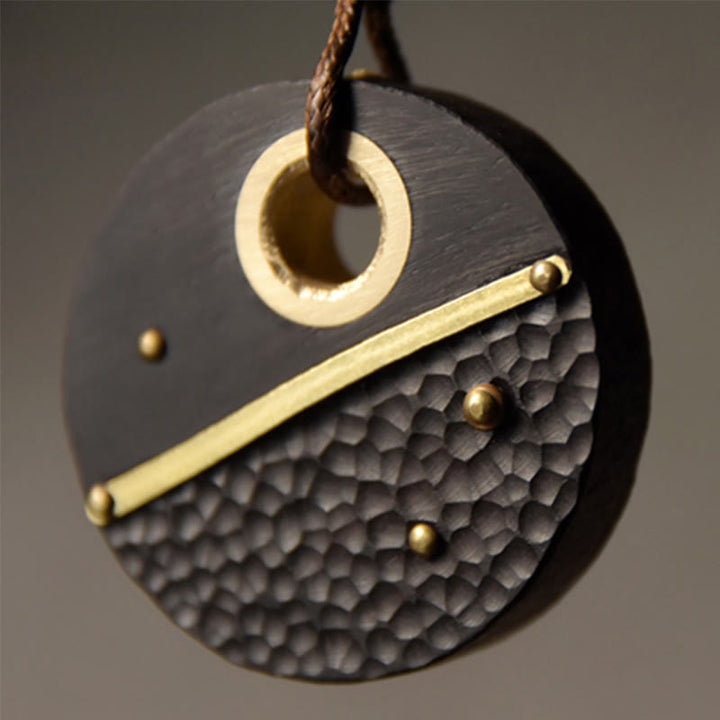 Collana con ciondolo in legno di ebano e rame, realizzata a mano , Buddha Stones, simbolo della pace