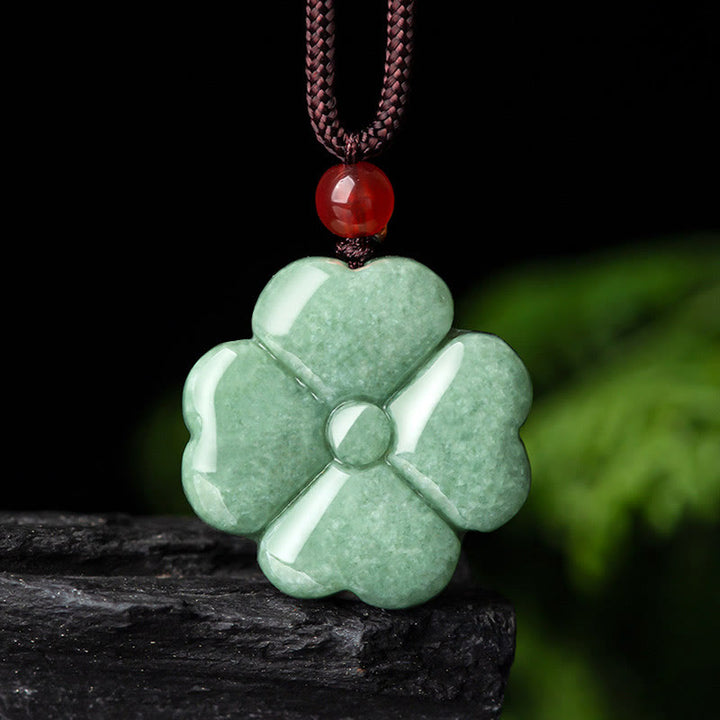 Collana con ciondolo di giada a forma di quadrifoglio fortunato naturale Buddha Stones prosperità