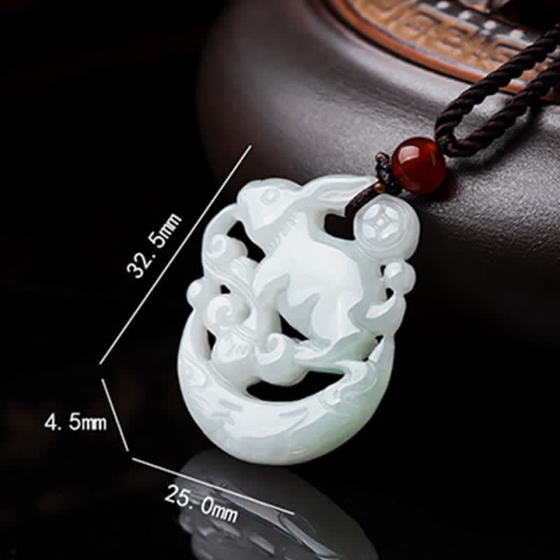 Collana con ciondolo di protezione della luna crescente in giada bianca dell'anno del coniglio