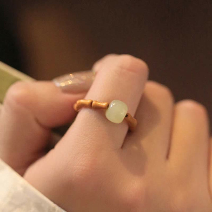 Anello portafortuna di bambù e perline di giada Hetian