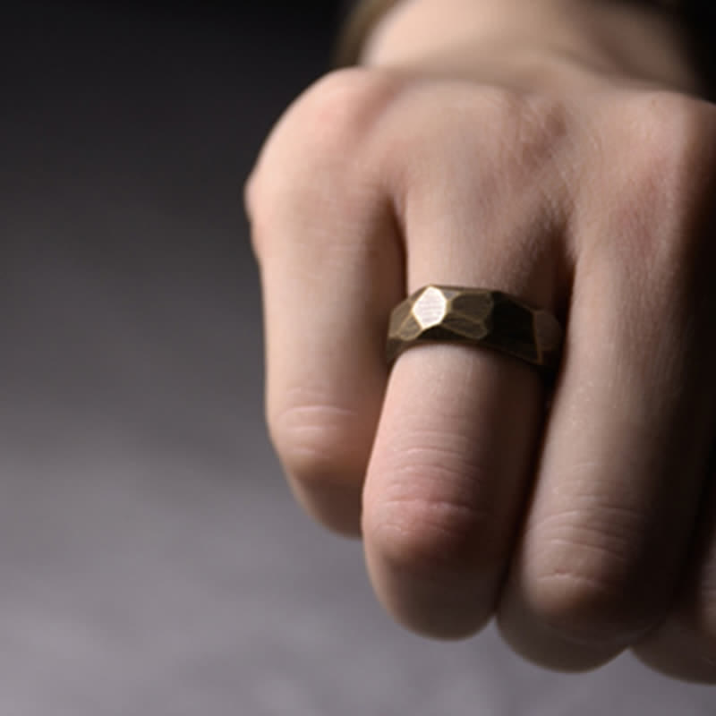 Anello di ricchezza in rame con design semplice tibetano Buddha Stones