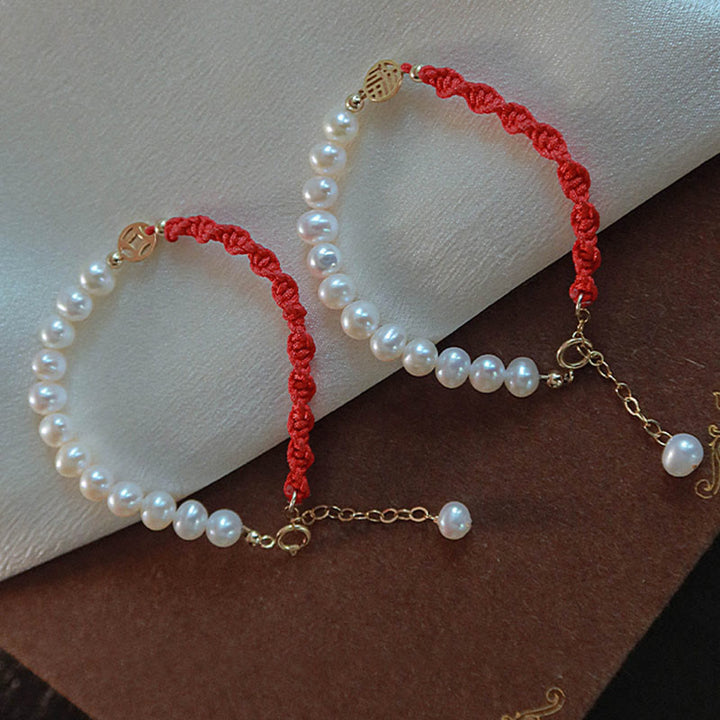 Braccialetto con treccia rossa e perle placcate in oro 14K e protezione dalla fortuna