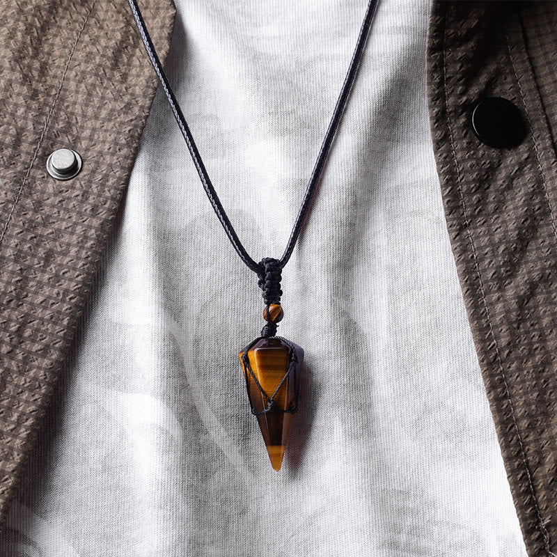 Collana con ciondolo a punta in pietra naturale Buddha Stones