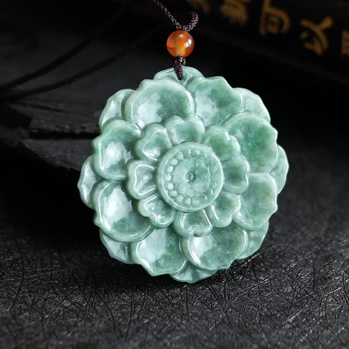 Collana con ciondolo in giada con motivo a loto Buddha Stones, motivo a loto, fortuna e prosperità