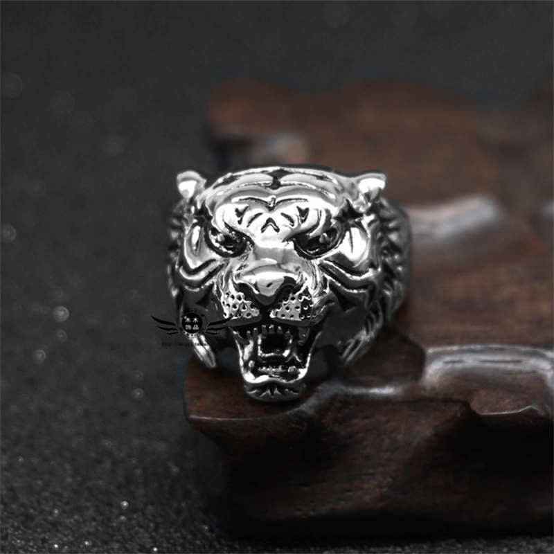 Anello da motociclista punk rock con testa di tigre in titanio e acciaio da uomo