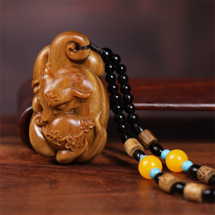 Decorazione da appendere all'auto, in legno di sandalo verde, Buddha Stones, mini volpe a nove code, decorazione per la pace.