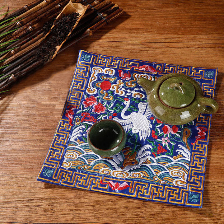 Buddha Stones Gru Fenice Drago Kirin Ricamato Tazza Sottobicchiere Tazza da Tè Quadrato Kung Fu Tappetino da Tè