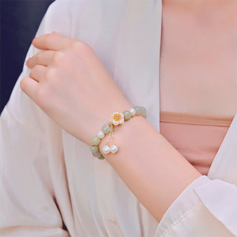 Braccialetto di abbondanza di felicità con perle e fiori di giada di Hetian