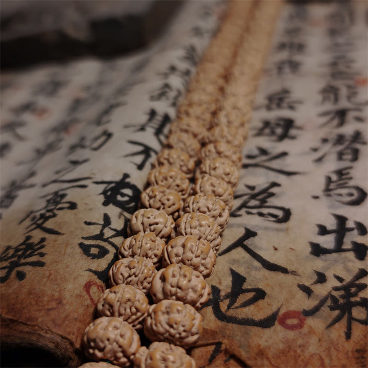 Braccialetto a quattro giri con 108 perle Mala Rudraksha Bodhi Seed Luck Wealth Tassel