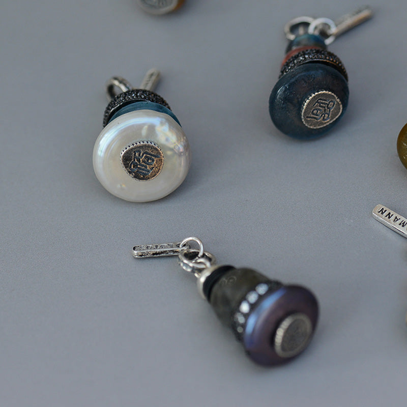 Collana con ciondolo calmante in labradorite con vari cristalli e Buddha Stones Zen Cairn - image 8