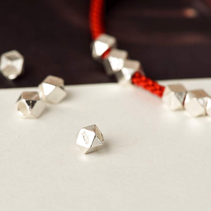 Braccialetto alla caviglia con treccia in corda rossa in argento sterling 925 Buddha Stones