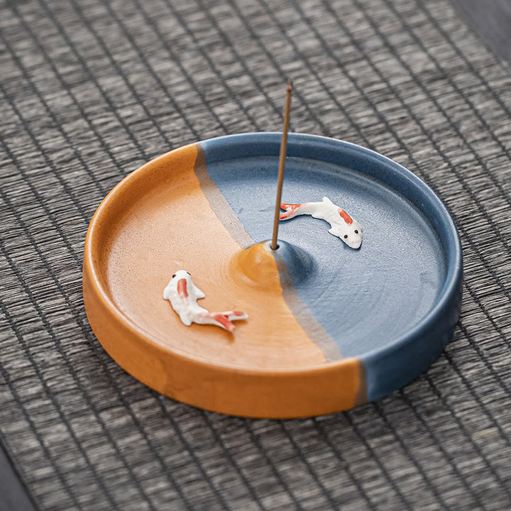 Buddha Stones Modello di pesce Koi Decorazione per bruciatore di incenso in ceramica con guarigione spirituale