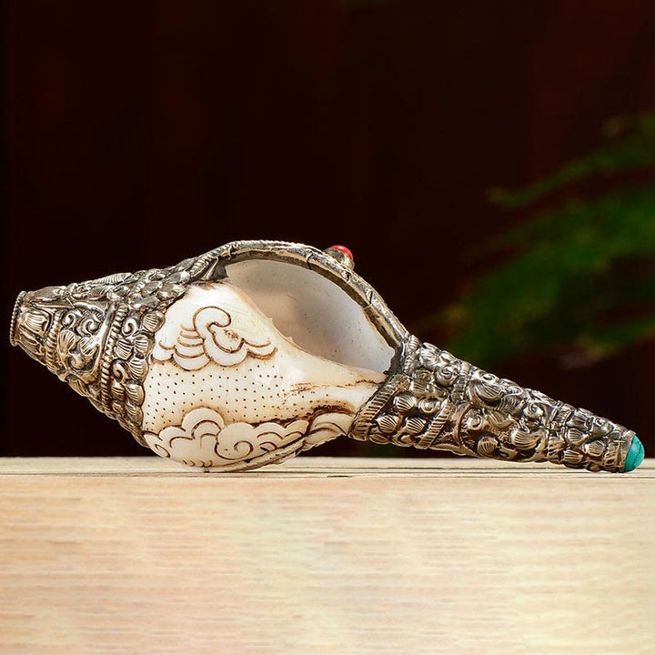 Decorazione positiva della ricchezza della conchiglia del Buddha Shankha incisa a mano tibetana