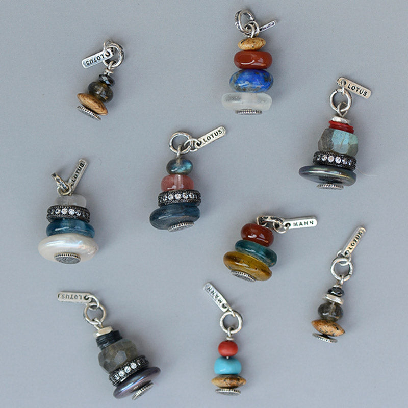 Collana con ciondolo calmante in labradorite con vari cristalli e Buddha Stones Zen Cairn - image 5