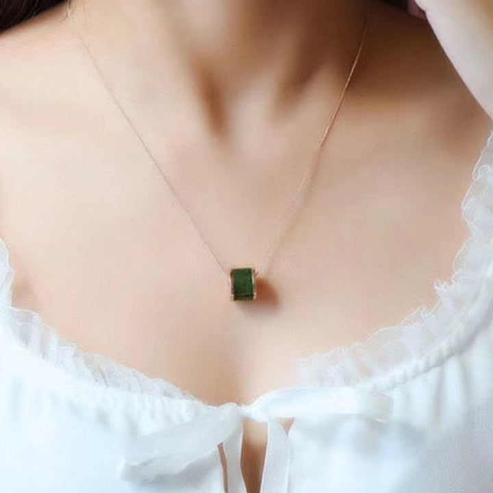 Buddha Stones Collana con ciondolo portafortuna in giada ciano rotonda - image 3