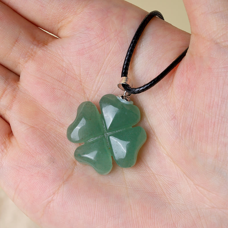Collana con ciondolo in corda di cuoio con quadrifoglio e avventurina verde in argento sterling 925 Buddha Stones