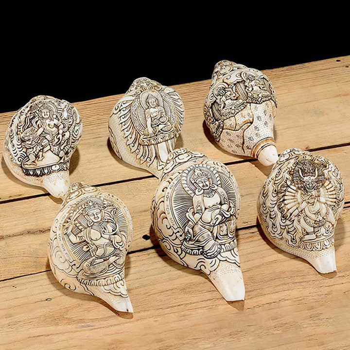 Decorazione di ricchezza di conchiglia di conchiglia di Avalokitesvara Buddha tibetano inciso a mano Shankha