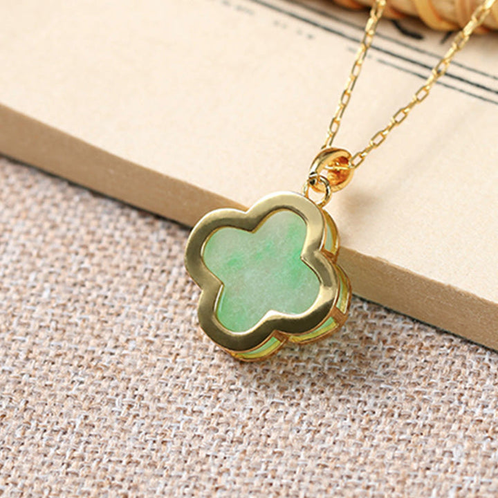 Collana con ciondolo portafortuna in giada con motivo a quadrifoglio Buddha Stones