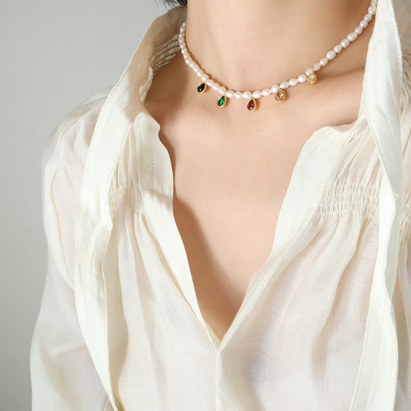 Collana con ciondolo in pietra di cristallo di perla e purezza