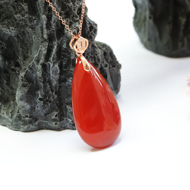Collana con ciondolo in argento sterling 925 con goccia d'acqua e agata rossa Confidence