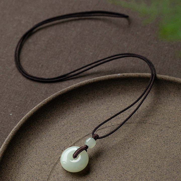 Collana Buddha Stones con fibbia per la pace, fortuna e prosperità