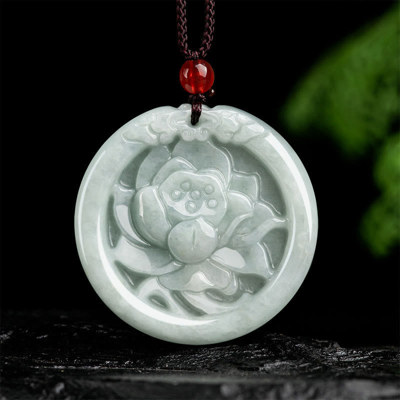 Collana con ciondolo di prosperità intagliato a forma di fiore di loto in giada naturale Buddha Stones - Giada (Prosperità♥Abbondanza) - image 1