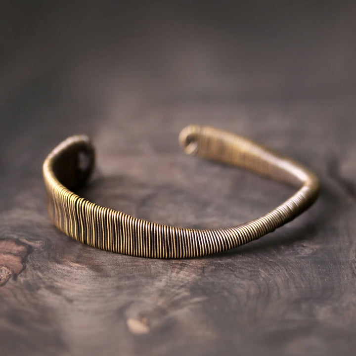 Bracciale regolabile con polsino in rame avvolto con Buddha Stones dal design semplice e fortuna e ricchezza