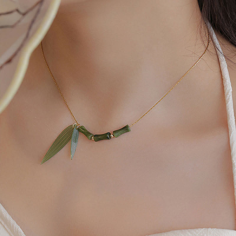 Collana con ciondolo di ricchezza in giada con foglie di bambù e Buddha Stones