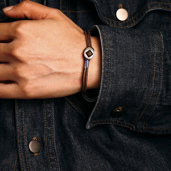 Braccialetto con cordino intrecciato di protezione con bottone fatto a mano in argento sterling 925 Buddha Stones