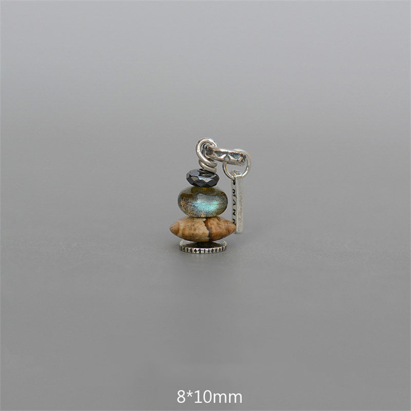 Collana con ciondolo calmante in labradorite con vari cristalli e Buddha Stones Zen Cairn - Ciondolo in ematite, labradorite e pietra paesaggistica 8*10 mm - image 9