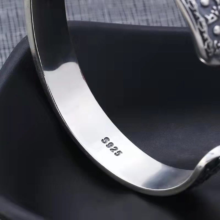 Bracciale rigido con Buddha Stones in argento sterling 925 Om Mani Padme Hum con doppio Dorje inciso e saggezza