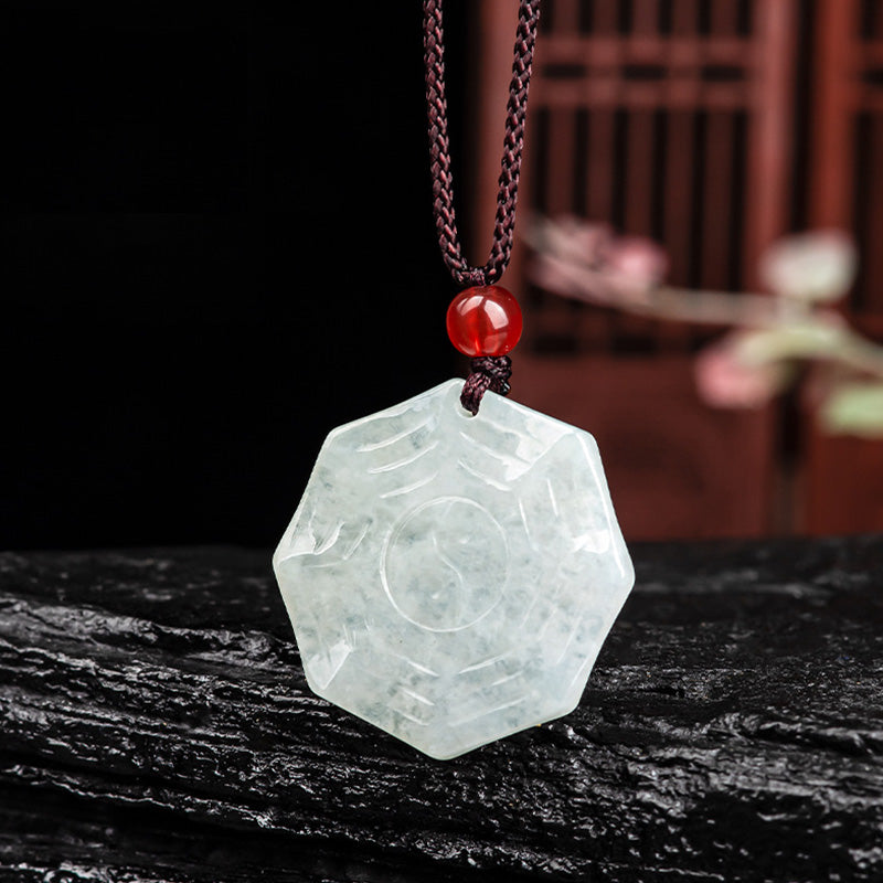 Ciondolo con collana di fortuna Bagua Yin Yang in giada naturale - image 2