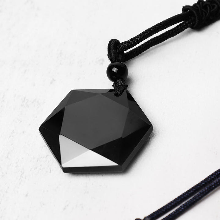 Collana con ciondolo purificatore con talismano in ossidiana nera