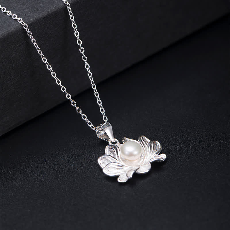 Collana con ciondolo a forma di fiore di loto in argento sterling 925 con Buddha Stones e perle - image 6