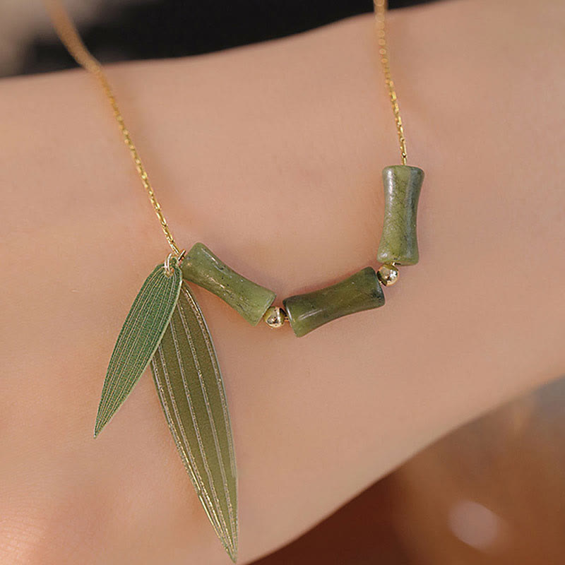 Collana con ciondolo di ricchezza in giada con foglie di bambù e Buddha Stones