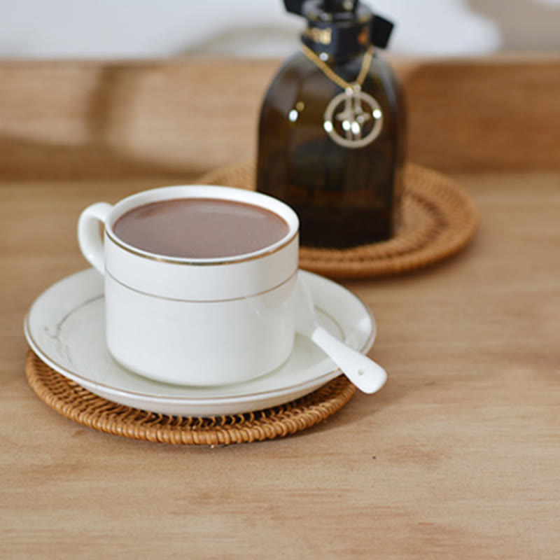 Sottobicchiere per tazza da tè in rattan con motivo floreale in ceramica