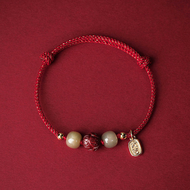 Braccialetto di corda artigianale Buddha Stones in giada Hetian placcato oro 14K, cinabro e loto portafortuna