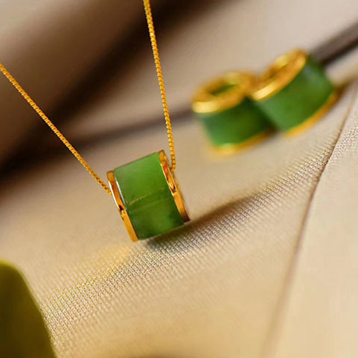 Buddha Stones Collana con ciondolo portafortuna in giada ciano rotonda - image 4