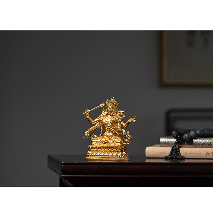 Statua in rame della compassione e serenità del Bodhisattva Manjusri a quattro braccia, statuetta in oro, decorazione per la casa