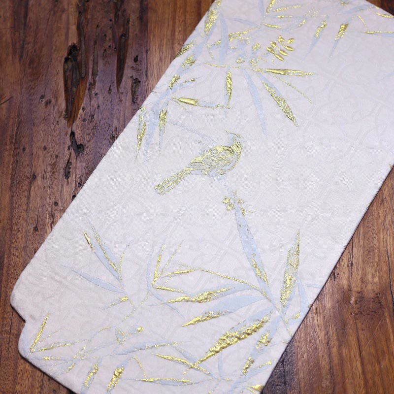 Elegante sottobicchiere per tazza da tè con motivo broccato floreale