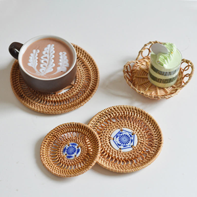Sottobicchiere per tazza da tè in rattan con motivo floreale in ceramica