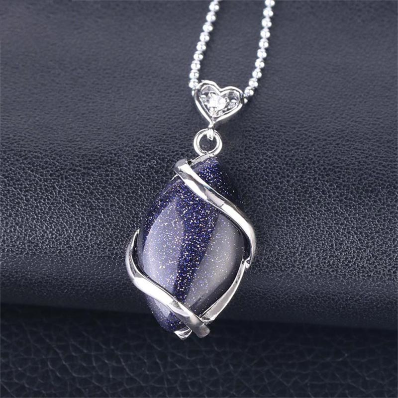 Collana con ciondolo in pietra di cristallo naturale con motivo a marquise Buddha Stones